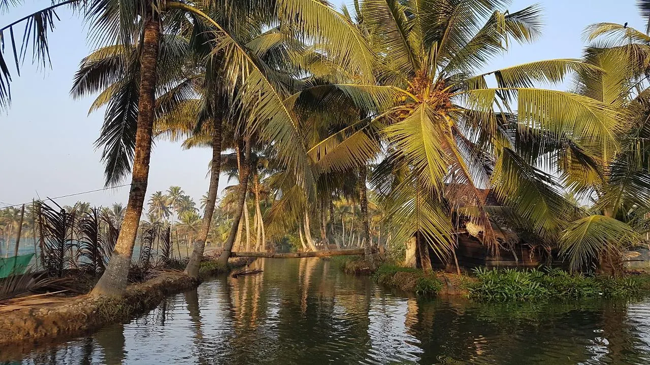 Munroe Coconut Homestay Mundrothuruth